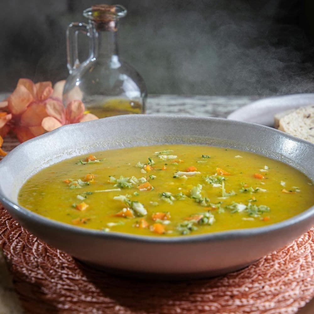 Soupe aux pois cassés canadienne traditionnelle