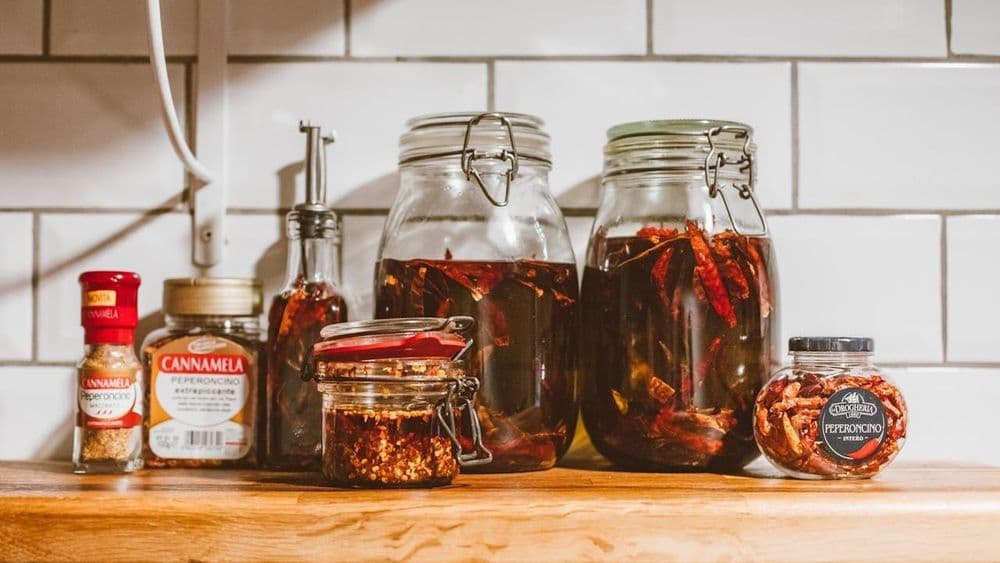 Huile de piment, le condiment quotidien que toute table chinoise connaît