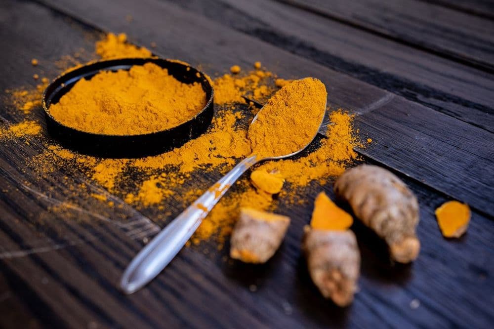 Curcuma et poivre noir, un duo qui favorise l’absorption